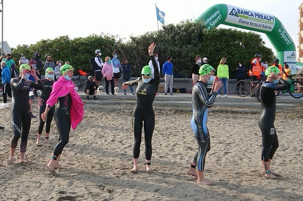 2021 Caorle Lara Ungewickell Schwimmstart